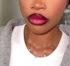 Raspberry Lipstick Makeup Look, Fuchsia Aesthetic, Fuchsia Makeup, Mac Nightmoth, Lips Combo, Glossy Lips Makeup, Lip Makeup Tutorial