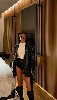 Stile Kylie Jenner, Fire Fits, April 4, Night Out Outfit, Festival Looks, All Black Outfit, Looks Chic, Winter Fashion Outfits, Night Outfits