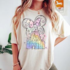 Disney Minnie Castle Shirt Disney Vacation Shirt Disneyland - Etsy Watercolor Castle, Princess Watercolor, Disney Princess Castle, Disney Vacation Shirts, Mickey Balloons, Disneyland Shirts, Disney World Shirts, Princess Castle, Disney Aesthetic