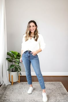 Four ways to wear sneakers | casual spring outfits via pumps and push-ups blog | petite fashion | petite style | spring outfits Summer Outfits Petite, Petite Style Outfits, Summertime Outfits, Sneakers Street Style