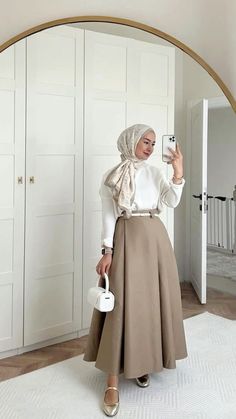 #outfits #dress #celebrity Beige Old Money Outfits, Old Hijab Style, Old Money Modest Outfit Hijab, Beige Outfits For Women Classy, Hijab Classic Outfit, Modesty Outfits Hijab, Hijab Fashion Work, Corporate Hijabi Outfit, Old Money Outfits With Skirt