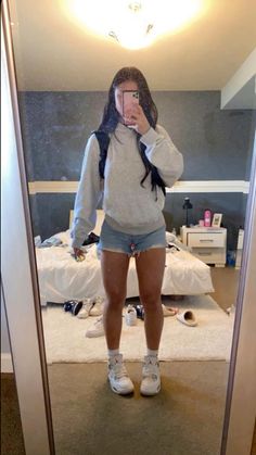 not my photo Cute Windy Day Outfits, Tight Jorts Outfit Idea, Outfits With Essentials Hoodie, Cute Inspo Outfits, Summer Outfits No Crop Tops, 78 Degree Weather Outfit, Testing Outfits Finals Week, Outfits With Grey Shorts, Fits For School Casual