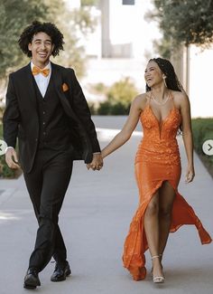 Prom Photos Couple, Couple Prom Pictures, Orange Prom Dress, Couples Prom, Prom Photography Poses, Couple Prom, Homecoming Poses, Prom Pictures Couples, Orange Prom Dresses