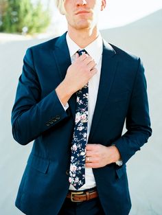 Floral tie with navy suit Mens Floral Tie, Bow Tie Suit, Tie Outfit, Traditional Suit, Indigo Floral, Floral Necktie, Flower Tie, Tie Crafts, Ties Mens Fashion