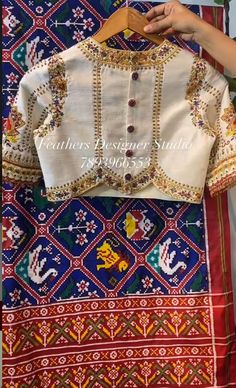 Patola Sari Blouse Design Work, Patola Work Blouse Design, Blouses For Patola Sarees, Patola Blouse Design Work, Patola Blouse, Paithani Blouse