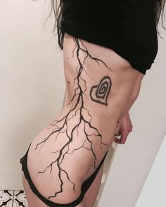 Stomach Tattoos Women, Waist Tattoos, Beginner Tattoos, Wicked Tattoos, Awesome Tattoo, Full Body Tattoo, Pretty Tattoos For Women