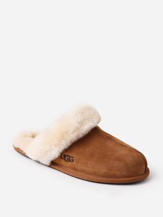 DESCRIPTION:Cozy slipper with an ultra-soft sheepskin lining.FEATURES:Round ToeSheepskin CollarSuede Upper17mm Sheepskin Lining & InsoleMolded Rubber OutsoleContains Real Fur from Sheep or Lamb100% Recycled Polyester Binding Ugh Slipper, Slippers Cozy, Saint Bernard, Real Fur, Womens Uggs, Birthday Presents, Chestnut, Sheep, Binding