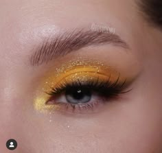 brunas monohroma ￼  analoga ￼ pretkrasu ￼   zalas   monohroma ￼ analoga ￼ pretkrasu ￼  zilas  monohroma ￼    analoga ￼ pretkrasu ￼  zali bruna   monohroma ￼ analoga ￼ pretkrasu ￼ Sunshine Palette, Fade Into Hue Palette, Fade Into Hue, Fantasy Eyes, Circus Makeup, Bee Makeup, Yellow Makeup, Colourpop Eyeshadow, Yellow Eyeshadow