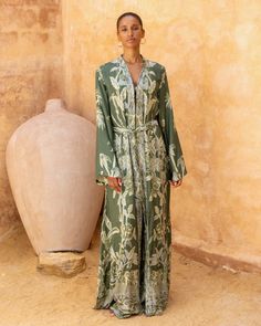 Our Maxi Kaftan wraps you in effortless grace, offering a fit that feels natural and relaxed. With its flowing shape and timeless design, it brings a perfect balance of comfort and elegance to your everyday moments. Made from 100% eco-friendly LENZING™ Modal. Good for body and earth 🌱