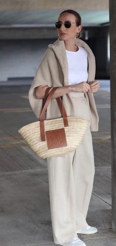 Minimalist Moda, Coastal Grandma, Fashion Mistakes, 가을 패션, 10 Pounds, Fashion Mode, Style Profile, Outfits Casuales, Look Fashion