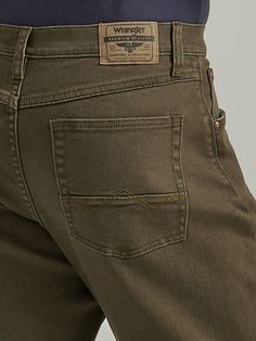 FIVE STARS FOR COMFORT Classic denim jeans made for casual comfort you can count on. The Wrangler® men's Five Star athletic fit jeans are specially made for a bit of extra room at the thighs to keep you comfortable throughout the day. The mid rise jeans have a tapered leg opening and 'W' back pocket embroidery. They're made from a flex fabric that moves alongside you and never holds you back. Big Muscle Men, Western Pants, Big Muscle, Truck Flatbeds, Pocket Embroidery, Workwear Jeans, Athletic Fit Jeans, Mens Workwear, Outdoor Pants