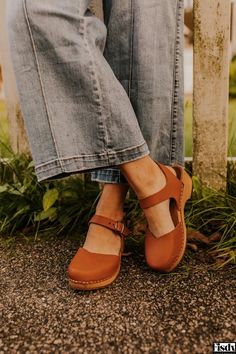 Fisdy - Waterproof High Heel Sandals with Adjustable Strap Wooden Platform Sandals, Rough Heels, Swedish Clogs, Elegant Sandals, Rubber Sandals, Closed Toe Shoes, High Heel Wedges, Chunky Heels Sandals, Taos