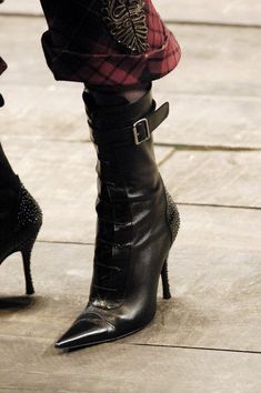 Mode Inspiration, Cute Shoes, Paris Fashion, Paris Fashion Week, Me Too Shoes