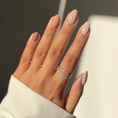 Ongles Beiges, Engagement Nails, September Nails, Graduation Nails, Beige Nails, Edgy Nails, Oval Nails, Manicure Y Pedicure