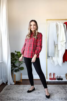 Petite-friendly casual holiday outfits | petite-style | petite fashion | Christmas outfits | holiday outfits Christmas Plaid Outfit, December Outfits, Cotton Poplin Top, Christmas Outfit Ideas, Plaid Outfits, Causal Outfits