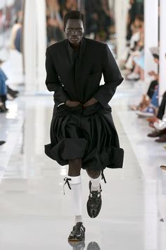 Margiela Runway, Runway Magazine, Androgynous Fashion, Martin Margiela, Trend Forecasting, John Galliano, Runway Collection, Spring 2024, Stylish Men