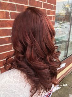 Red Sand Hair Color, Burn Red Hair, Brown Red Hair Natural, Neutral Tone Red Hair, Ashy Red Brown Hair, Red Brownish Hair, Dark Natural Red Hair, Old Money Red Hair, Dark Auburn Red Hair