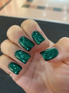 Fall Toenails, Pedicure Green, Saint Patrick Day Nails, Tiger Stripe Nails, Patrick Day Nails, Glitter Pedicure, Green Aura, Famous Nails, Green Acrylic Nails