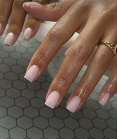 Short Square Acrylic Nails Ombre, Work Nails Short, French Tip Acrylic Nails Short, Acrylic Nails Short Square, Acrylic Nails Ombre, Stile Kylie Jenner, Nails Work, Overlay Nails, Acrylic Nails Short