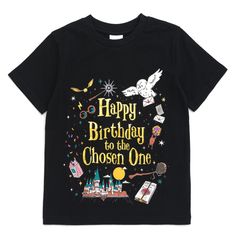 Get ready for a magical birthday celebration in this cool Harry Potter birthday shirt! This stylish short sleeve tee features vibrant artwork of Hogwarts, Hedwig, a wand, the Golden Snitch, and other fun Harry Potter icons with the words "Happy Birthday to the Chosen One" in shiny gold foil. Dressed in this soft and comfy Harry Potter vintage tshirt, your little wizard is ready for an exciting birthday adventure! Family Harry Potter Shirts, Harry Potter Birthday Shirt, Universal Shirts, Flash Logo, Magical Birthday, Harry Potter Icons, Harry Potter Birthday Party, Harry Potter Shirts, Harry Potter Decor