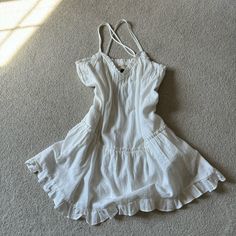 Perfect Dress For Any Occasion. Perfect White Summer Sundress, New And Never Worn. Fully Lined. Daytime Linen V-neck Dress, Summer Linen Dresses Lined, Sleeveless Linen Daytime Dresses, White Linen Beach Dress With Ruffles, Summer Linen Beach Dress With Ruffles, White Linen Ruffle Dress For Beach, White Linen Ruffled Dress For Beach, White Linen Ruffled Beach Dress, Linen Ruffle Dress For Day Out