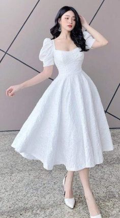 White Frocks For Women, Outfits Black Women Spring, White Simple Dress, White Frocks, Sunday Dress Design