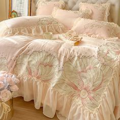 46242194751702|46242194784470 French Princess, Bed Sheet Sizes, Pink Bedroom Decor, Winter Bedding, Set Bed, Flowers Embroidery, Europe Fashion, Princess Wedding, Princess Style