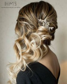 side swept hair Side Curls, Side Swept Hairstyles, Bridal Hair Inspiration, Long Blonde, Wedding Hairstyle, Half Up Hair, Formal Hairstyles, Wedding Hair And Makeup