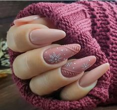 2 Finger Nail Design, Christmas Pink Nails, Christmas Nails 2022, Winter Nails Design, Winter Nails Ideas, Winter Nails Acrylic, Christmas Nails Easy, Sweater Nails