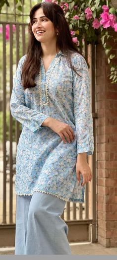 summer outfits summer summer dresses summer dress summer style stunning dresses summer style casual summer style aesthetic summer style outfits summer style fashion summer aesthetic summer fall outfits summer vibes aesthetic fashion outfits fashion aesthetic fashion dress fashion inspo outfits fashion clothes fashion designer aesthetic summer outfits fashion Cotton Suit Designs, Sana Javed, Simple Dress Casual, Latest Dress Design, Beautiful Casual Dresses, Simple Kurti Designs, Casual Indian Fashion, Desi Fashion Casual