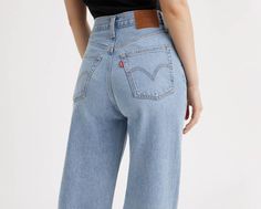 As if our Ribcage jeans couldn't get any better;meet our Ribcage Wide-Leg jeans. The tailored, leggy look of the '70s and a '90s-inspired super high rise come together to create the perfect proportion to show off the rise and define your waistline. With a soaring 12-inch rise, they're about to become your waist-defining, leg-lengthening obsession. Our Ribcage jeans you know and love, now with a wide-leg cut Made with a super high rise Fitted seat and slim leg from thigh to knee for uncompromisin Levis Ribcage Jeans, Levi's Ribcage, Ribcage Jeans, Levis Ribcage, Denim Shoes, Jeans Bootcut, Tall Women, Jeans Boyfriend, Slim Waist