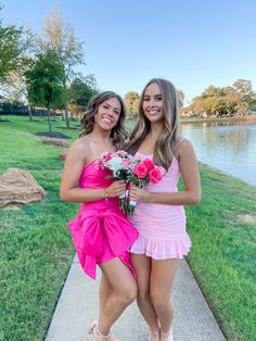 Bow Hoco Dress, Hoco Dresses Floral, Hoco Pink Dress, Pink Hoco Dress Short, Mini Graduation Dress, Hoco Bouquet, Hoco Photos, Pink Hoco Dress, Pink Hoco Dresses