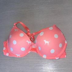 Never Worn, Size 32a. Pink Victoria’s Secret Front Clasp Push Up Bra. Please Let Me Know If You Have Any Questions! :) 2000s Fits, Random Accessories, Halloween Board, Dream Wishlist, Baddie Vibes, Victoria Secret Pink Bras, Shopping List Grocery, Floral Bra, Outfit Pink