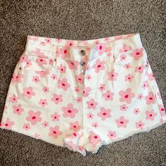 Pacsun Pink Flower Vintage High Waisted Denim Shorts Size 25 Never Worn, Tried On Several Times Hoping They’d Miraculously Fit Me But Definitely Needed A Size Larger. They’re So Cute Though. Ultra High-Rise 11.5" Rise 2.5" Inseam Slightly Longer Inseam Fitted Through The Waist And Hip Relaxed Leg Opening Floral Print Shorts For Spring Day Out, Floral Print Shorts For Spring, White Cotton Bottoms For Spring, Cute White High Waist Bottoms, Cotton Floral Print Shorts For Spring, Cute Floral Print Cotton Bottoms, Floral Print Shorts For Spring And Summer, Cute Floral Print Bottoms For Beach, Spring Printed High Waist Bottoms