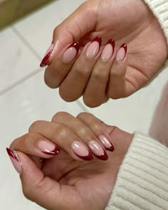 Trendy fall dark red/maroon/burgundy french almond nails #fallnails #autumn #fallnailart #fallnailcolors #fallnaildesign #fallnailtrends #naildesign #nailsofinstagram #trendy Red Tip Nails, Wine Nails, Small Nails, Nagellack Trends, Maroon Nails, Smink Inspiration, Cherry Nails, Nails Salon, Almond Acrylic Nails