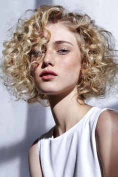 Kręcony Bob, Curly Full Lace Wig, Trendy We Fryzurach, Full Lace Wig Human Hair, Blonde Curly Hair, Curly Bob Hairstyles, Short Haircut, Curly Hair Cuts, Short Curly Hair