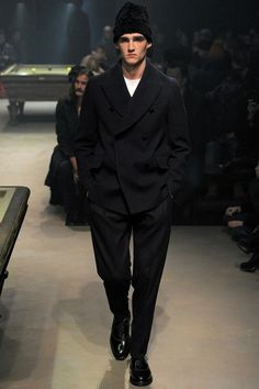 Mens Casual Suits, Masculine Fashion, Black Suit, Fashion Week Runway, Menswear Collection, Vogue Fashion, Mens Casual Outfits, Fall 2014