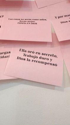 pink sticky notes with spanish words on them