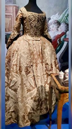 🇫🇷 18c Colonial Dress, 18th Century Fashion