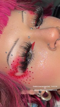 Heart Shaped Eyeshadow, Valentines Themed Makeup, Emo Valentines Makeup, Alternative Valentines Makeup, Gothic Valentines Makeup, Jem Makeup Looks, Heart Rhinestone Makeup, Rave Makeup Red, Heart Gem Makeup