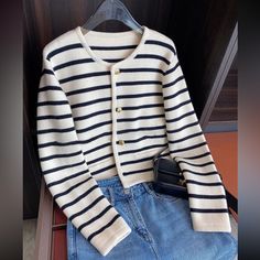 New Withtag 5 Size Available O- Neck Cardigan For Women Medium Stretch Fesyen Korea, Casual Chique Stijl, Oversized Cropped Sweater, Fashion Cardigan, Style Désinvolte Chic, Style Casual Chic, Striped Knitted Sweater, Spring Cardigans, Pullover Mode