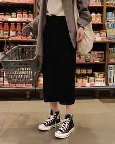 Strolling Around The City Outfit, How To Style A Skirt With A Tshirt, Smart Casual University Outfit, Iu Wolf Cut, Skirt Sweatshirt Outfit, Hijabi Outfits Casual, Outfits With Converse, Zulu