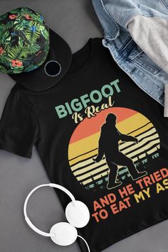 Sasquatch Shirt, Bigfoot Gifts, T-shirt Photography, Photography Shirts, Tshirt Photography, Photographer Camera, Eat My, Biker Shirts, Funny Photography