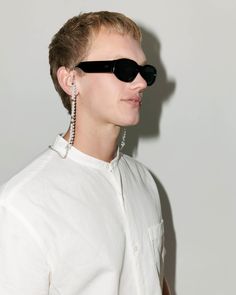 A SIGNATURE SUNGLASS CHAIN BY SZADE. Sunglass Chain, A Signature, Chain Silver, Pearl Size, Silver Pearls, Chain Lengths, One Size Fits All, Sunglasses Accessories, Silver Chain