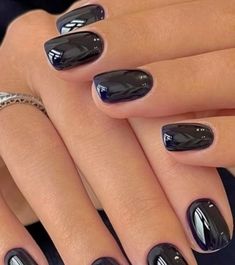 Black Fake Nails, Black Chrome Nails, Short Squoval, Cover Nails, Nail Kits, Short Fake Nails, Short Press On Nails, Squoval Nails, Fall Nail Trends