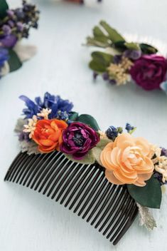 Crown Diy, Game Diy, Floral Hair Comb, Diy Flores, Fleurs Diy, Floral Comb, Floral Hair Combs, Diy Event, Flower Hair Comb