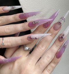 Nude Stiletto Nail Designs, Cybergoth Nails, Stiletto Nail Designs, Acrylic Nail Designs Classy, Retro Nails, Edgy Nails, Pretty Gel Nails, Crazy Nails, Unique Acrylic Nails