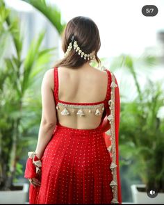 #diwalikiroshni #outfitidea #diwali Red Choli Designs, Anarkali Poses Aesthetic, Back Design For Anarkali Dress, Suit Designs Indian Style Neck Back, Saree Upcycle Dresses, Traditional Outfit Poses, Backless Suit Designs, Haldi Outfit Ideas, Girly Style Outfits