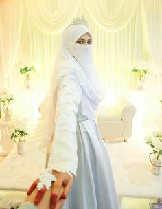 Aamiin ya Rabb Muslim Wedding Hijab, Hijab Stile, Muslim Bridal, Muslim Brides, Bridal Hijab, Hijab Wedding Dresses