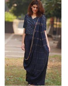 Boho Saree, Sari Blouse Styles, Draping Styles, Long Blouse Designs, Cotton Saree Blouse Designs, Saree Wearing Styles, Cotton Blouse Design, Saree Draping, Fashionable Saree Blouse Designs